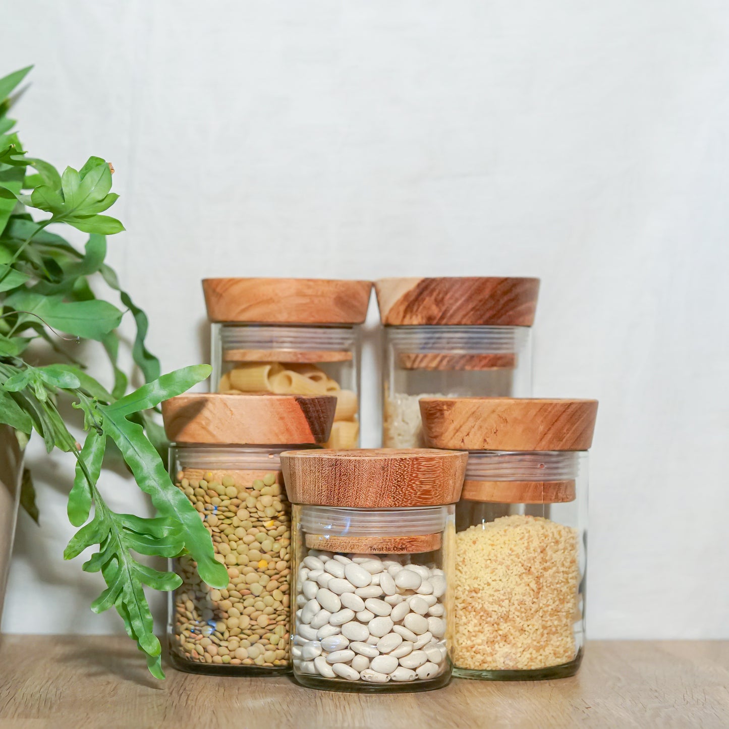 Gegraveerde voorraadpotten van gerecycled glas